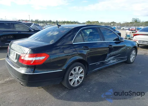 2012 Mercedes-Benz E 350 z USA, uszkodzony, nr VIN WDDHF5KB8CA610312